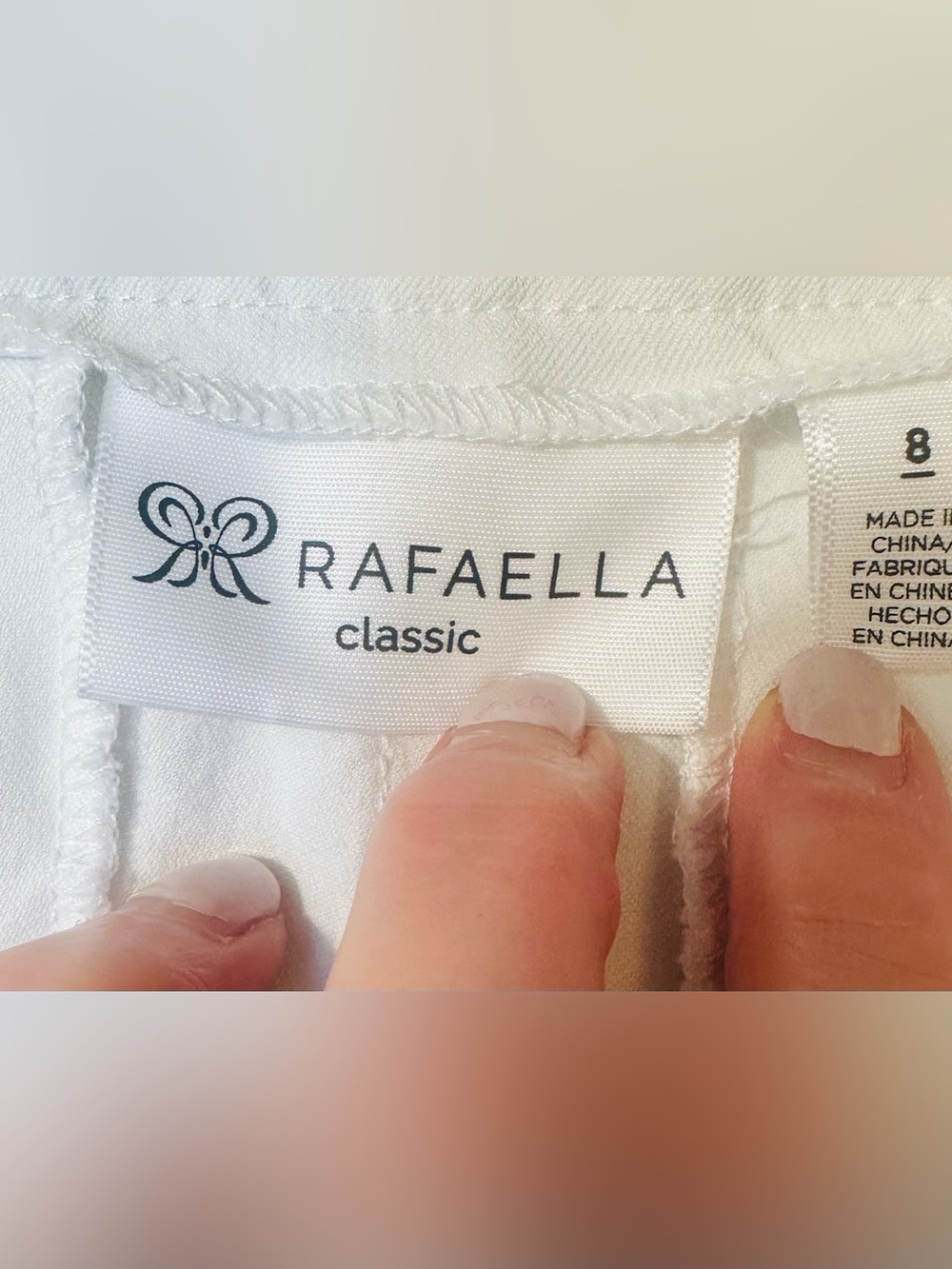 Rafaella NWT Classic Crisp White Scalloped Hem Pants 8 Elevated Minimalism - Picture 10 of 11